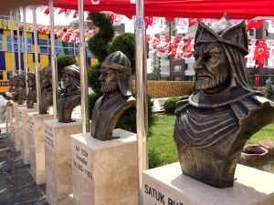 Fiber Türk Büyükleri Büstü Satın Al