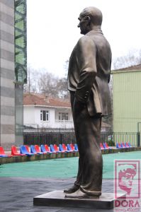 İstanbul Atatürk heykeli yapanlar
